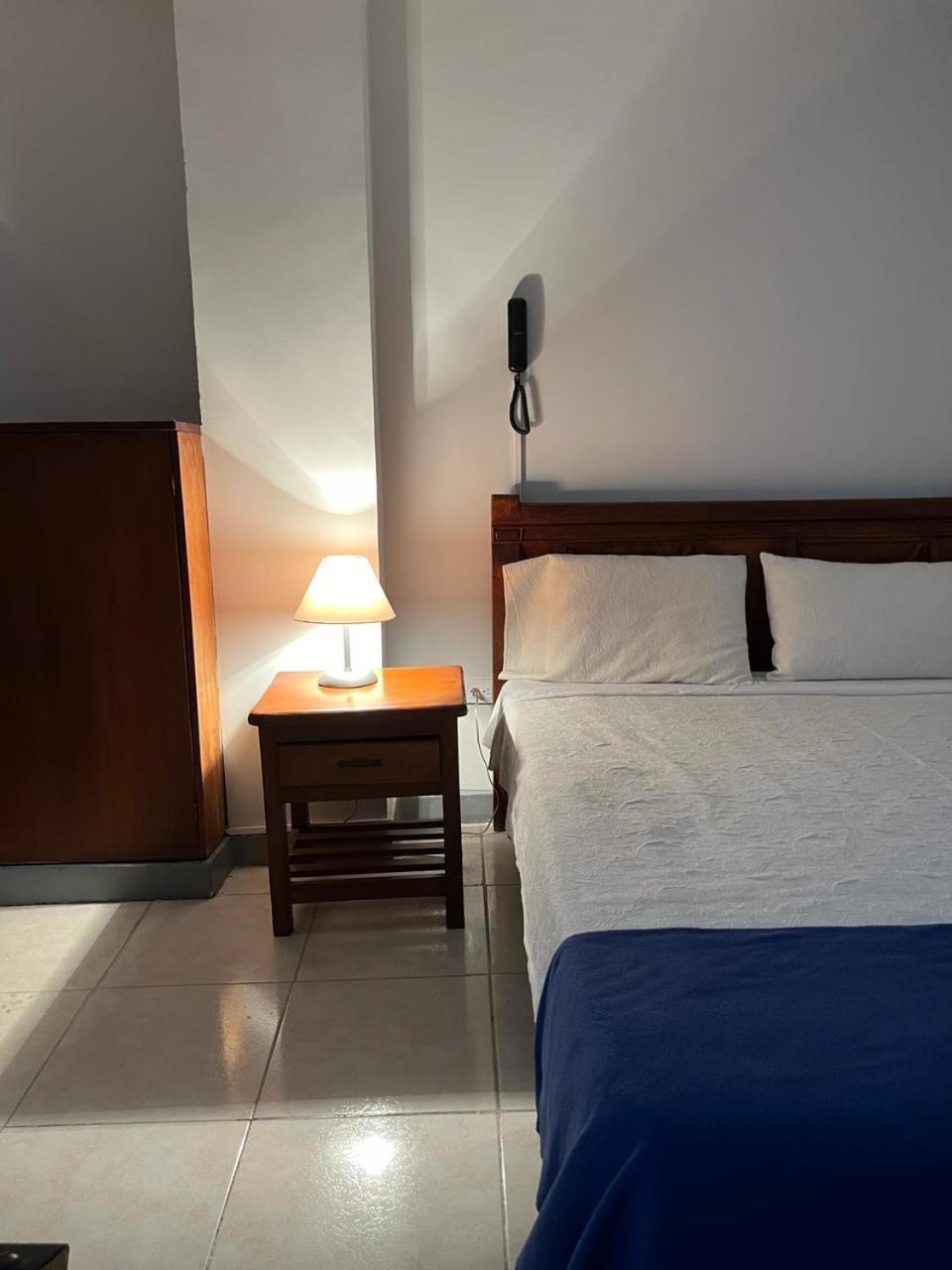 Hotel Armenia Centro מראה חיצוני תמונה