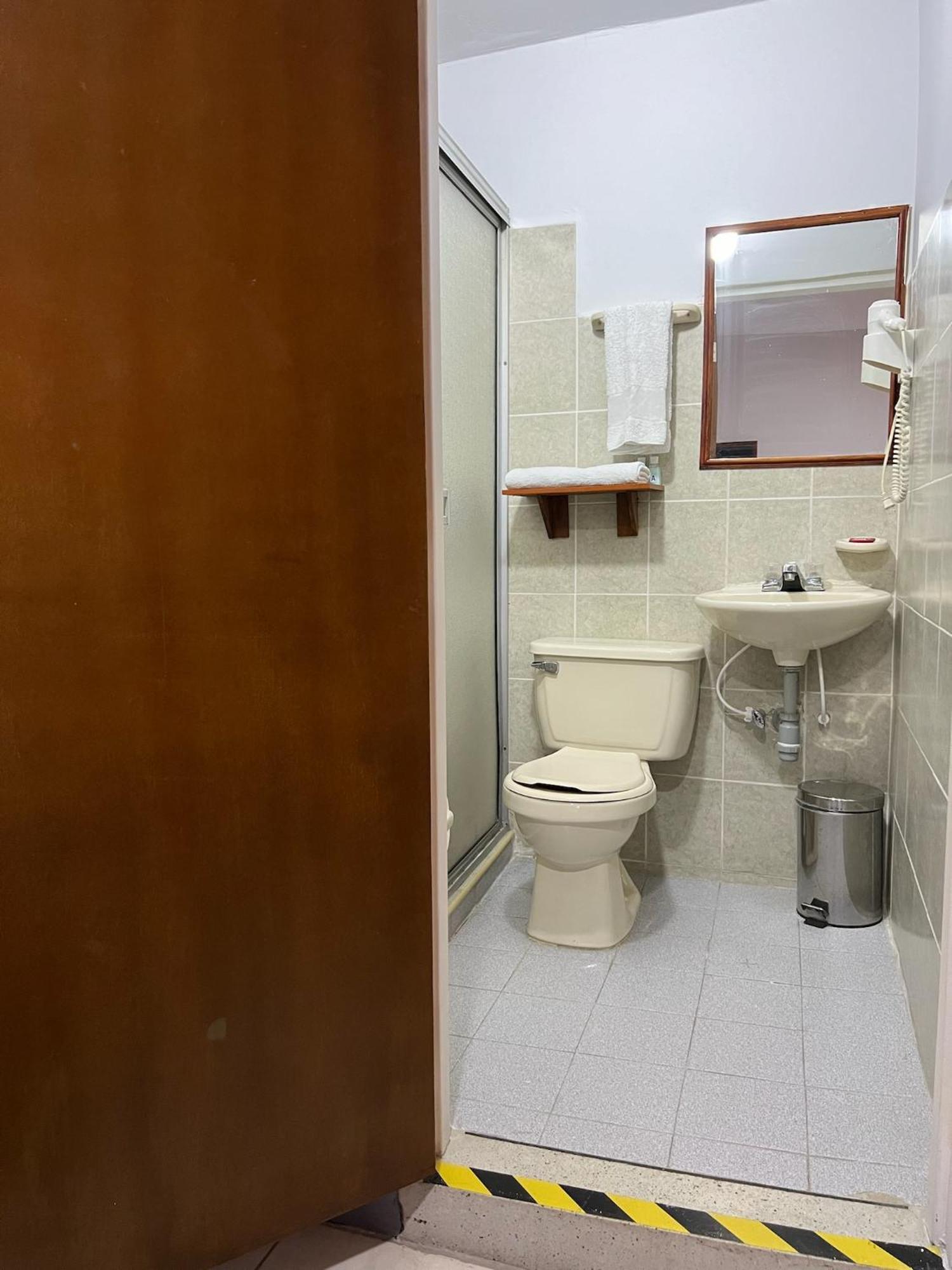 Hotel Armenia Centro מראה חיצוני תמונה